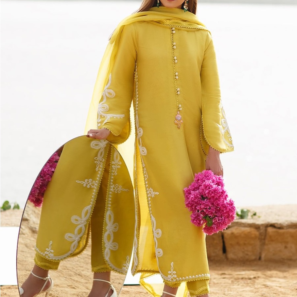 Farah Talib Aziz 3 piece Silk Embroidered Outfit with Organza Dupatta